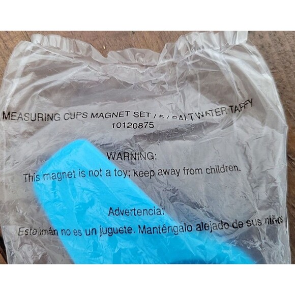 Tupperware Refrigerator Magnet Mini Measuring Spoons TBSP-TSP Salt Water Blue - Picture 5 of 6